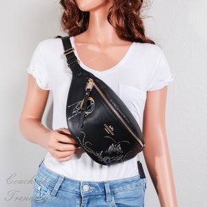 💯authentic coach waist bag wear once no flaws